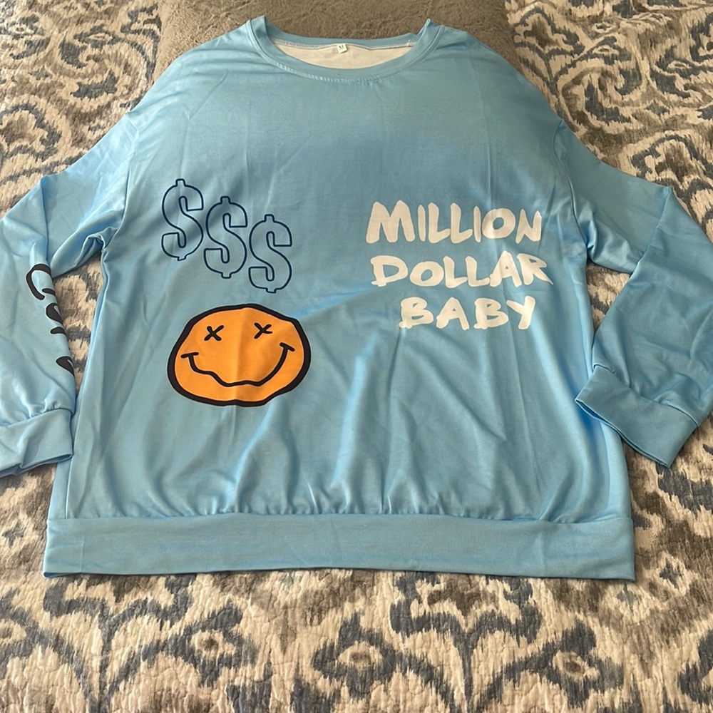 Ladies Billion Dollar Baby Letter Graphic Sweatshirt
Blue / M.   Never worn